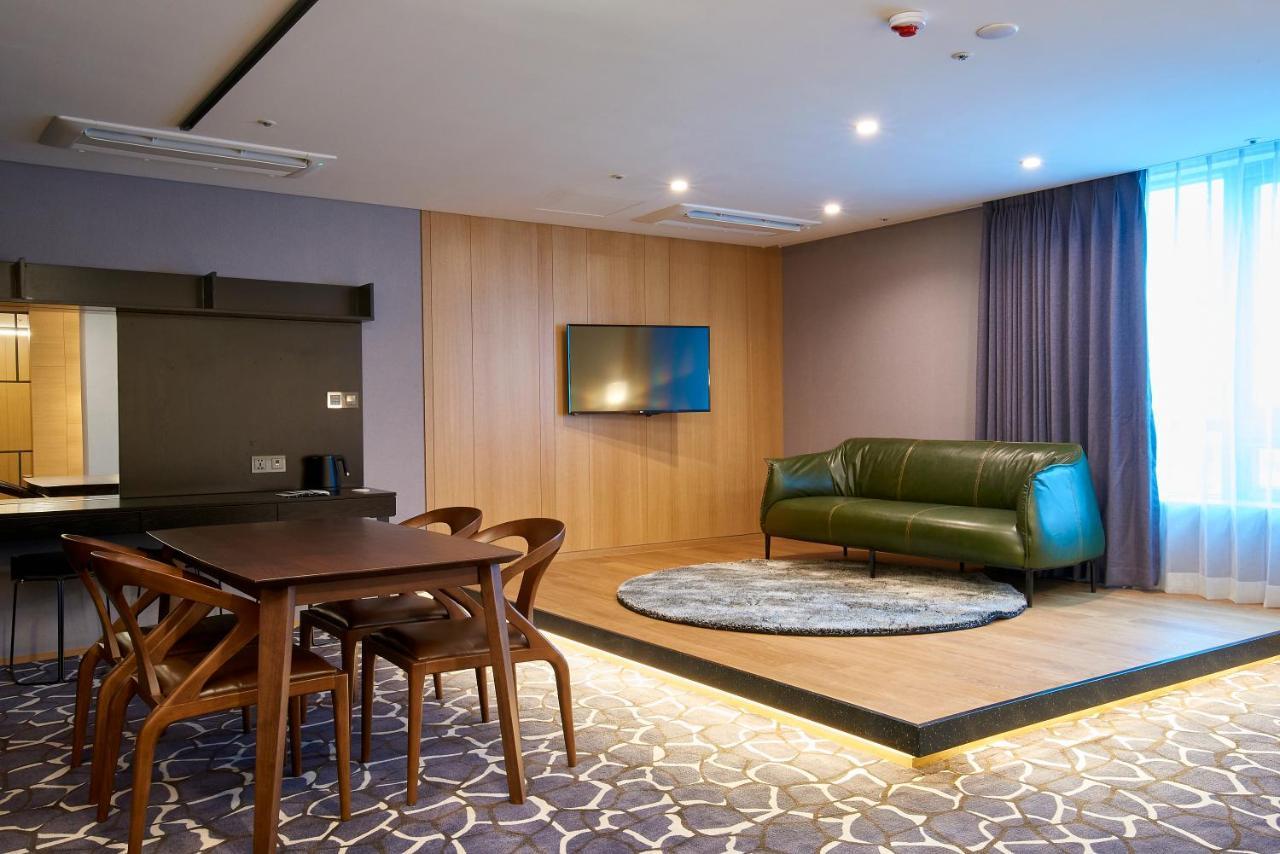 โรงแรม โรงแรมดับเบิลที 3*